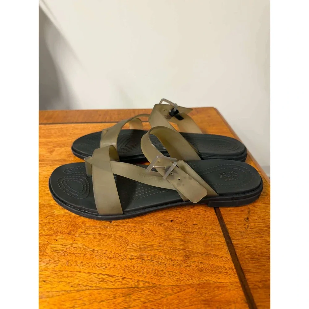 Crocs Tulum Translucent Toe Post Sandals Black Smoky Olive Womens 10 Flat Strap